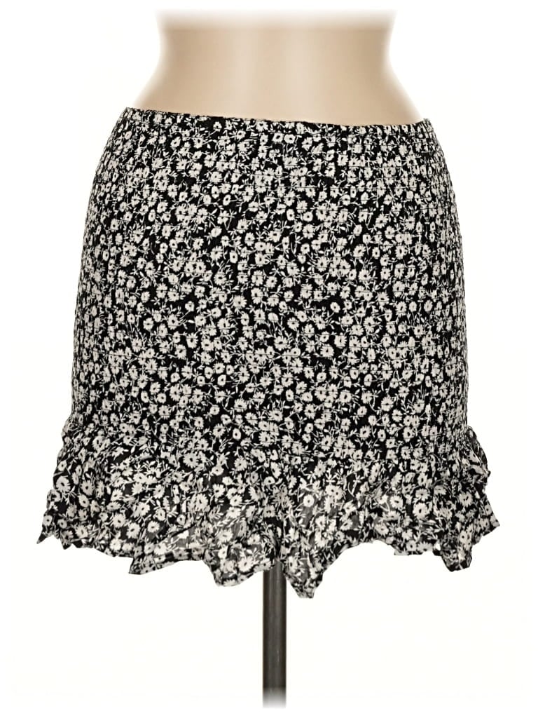 Click to view more detailed imagery on our partner's website Pre-owned Adika 3/4 Sleeve Top Ivory Strapless Neckline Tops In White