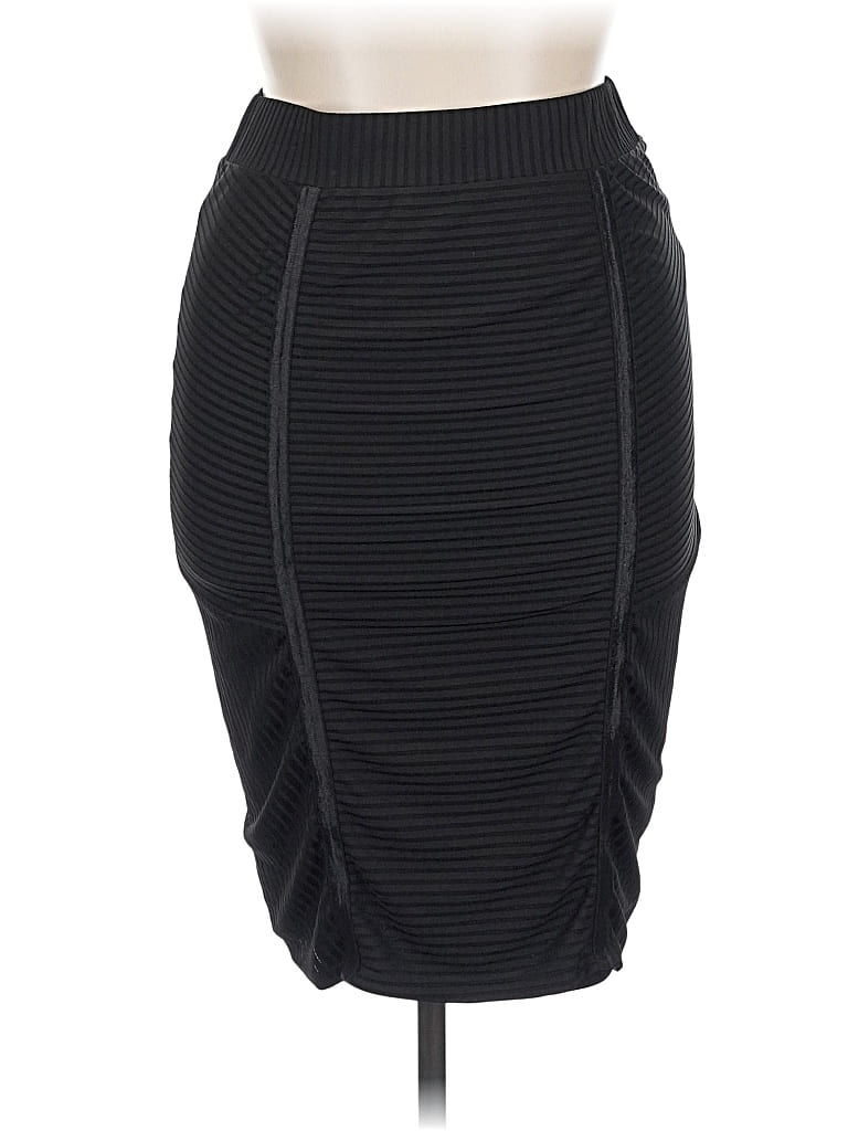 Pre-owned Torrid Formal Skirt In Black
