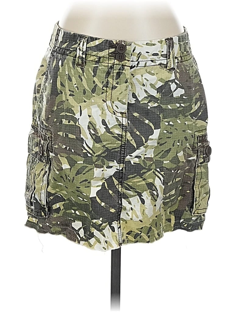 Pre-owned Cabi Casual Skirt In Green