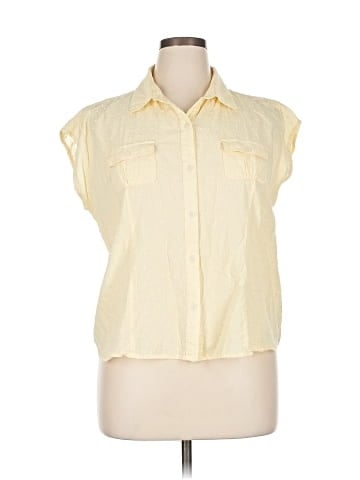 Woolrich Sleeveless Button-Down Shirt (view 1)