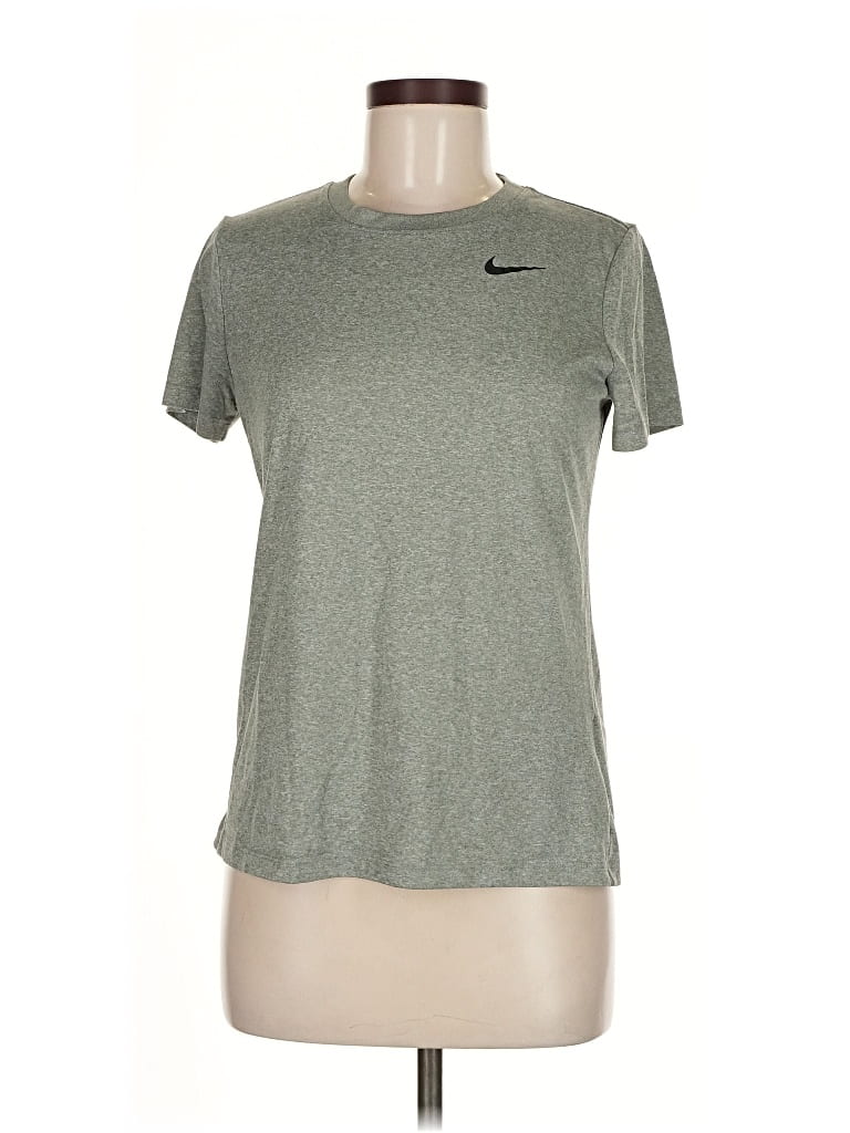 Pre-owned Nike Active T-shirt In Green