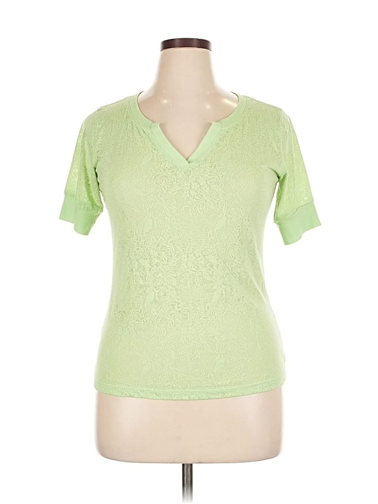 Click to view more detailed imagery on our partner's website Pre-owned Rue21 Short Sleeve T-shirt In Green
