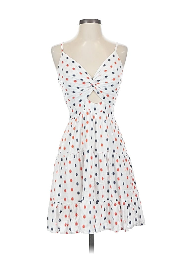 Click to view more detailed imagery on our partner's website Pre-owned Jessica Simpson Cocktail Dress In White