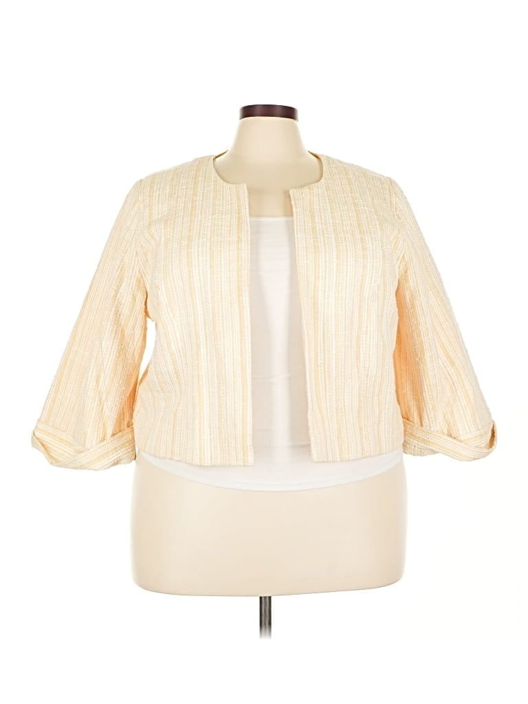 Click to view more detailed imagery on our partner's website Pre-owned Ashley Stewart Jacket In White