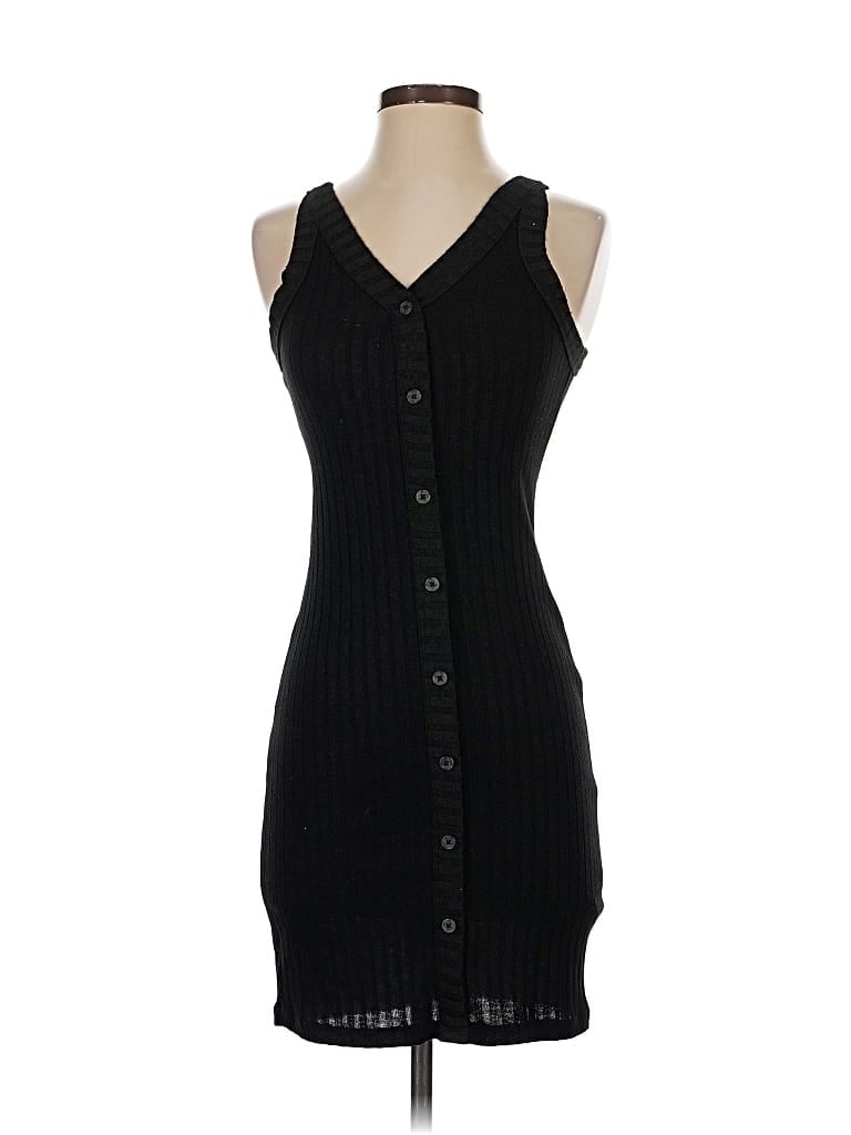 Click to view more detailed imagery on our partner's website Pre-owned H&m L.o.g.g. Casual Dress In Black