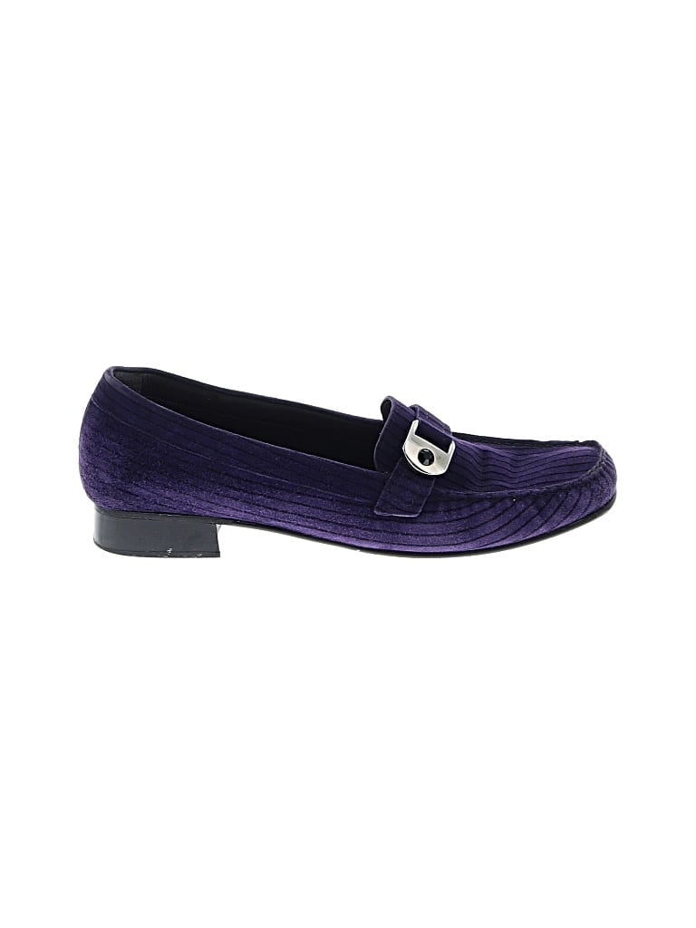 Pre-owned Stuart Weitzman Flats In Purple