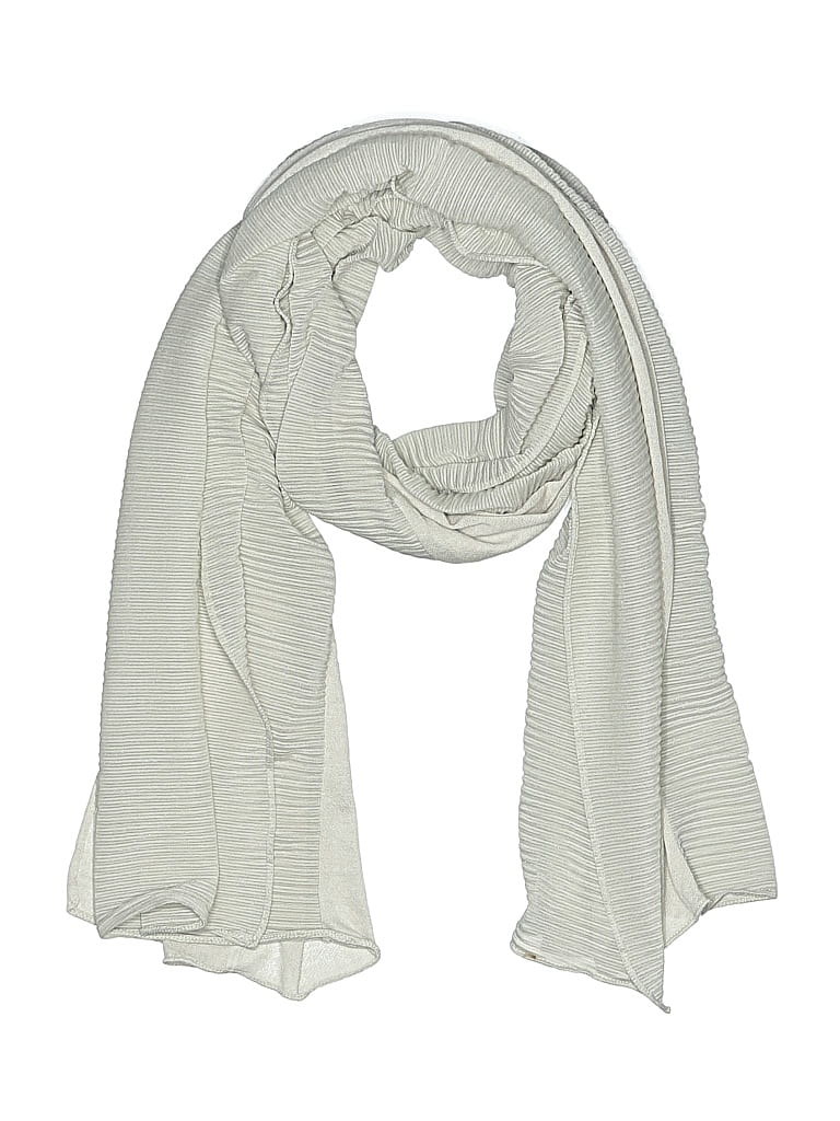 UNBRANDED Pre-owned Scarf In White
