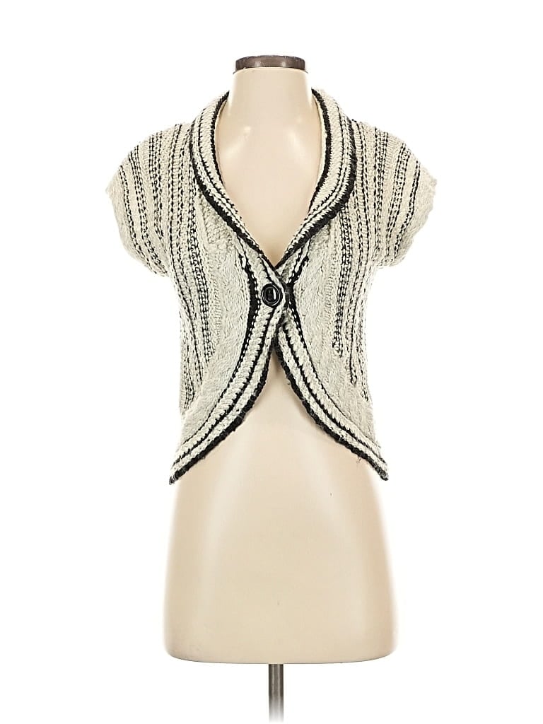 Pre-owned Cabi Sweater Vest In White