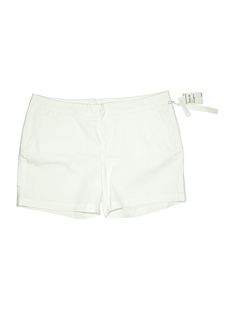 Caslon Shorts In White