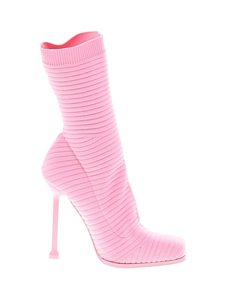 Click to view more detailed imagery on our partner's website Pre-owned Sheln Boots In Pink