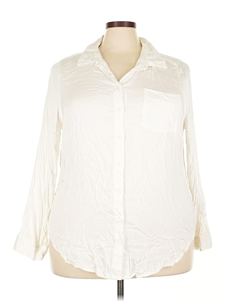 Pre-owned Torrid 3/4 Sleeve Button Down Shirt In White