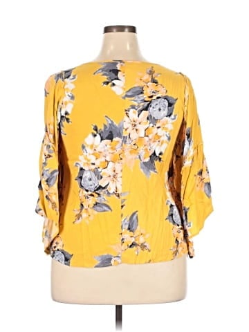 Unique Spectrum 3/4 Sleeve Blouse (view 2)