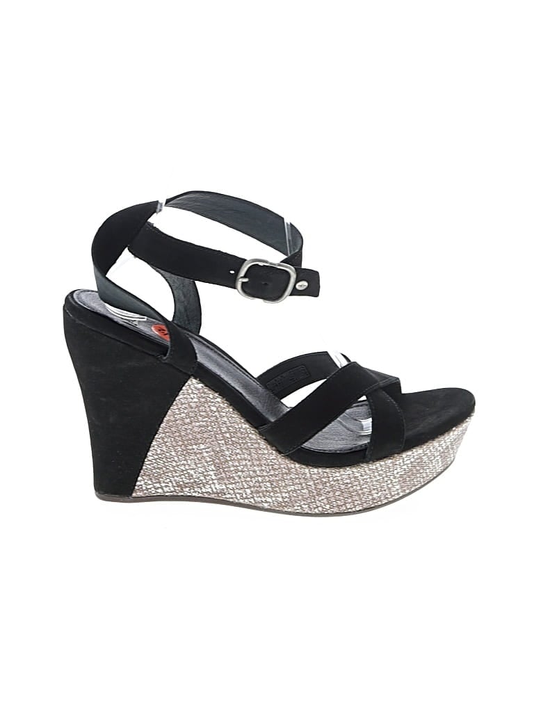 Pre-owned Ugg Wedges In Black