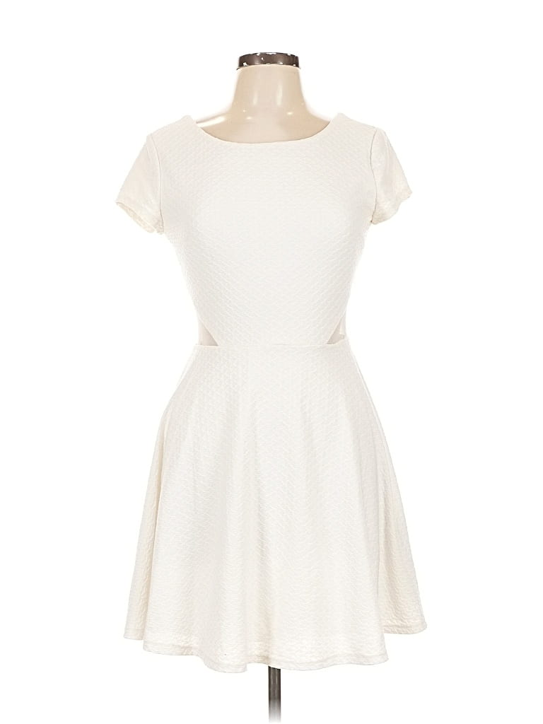 Pre-owned B Darlin Casual Dress In White
