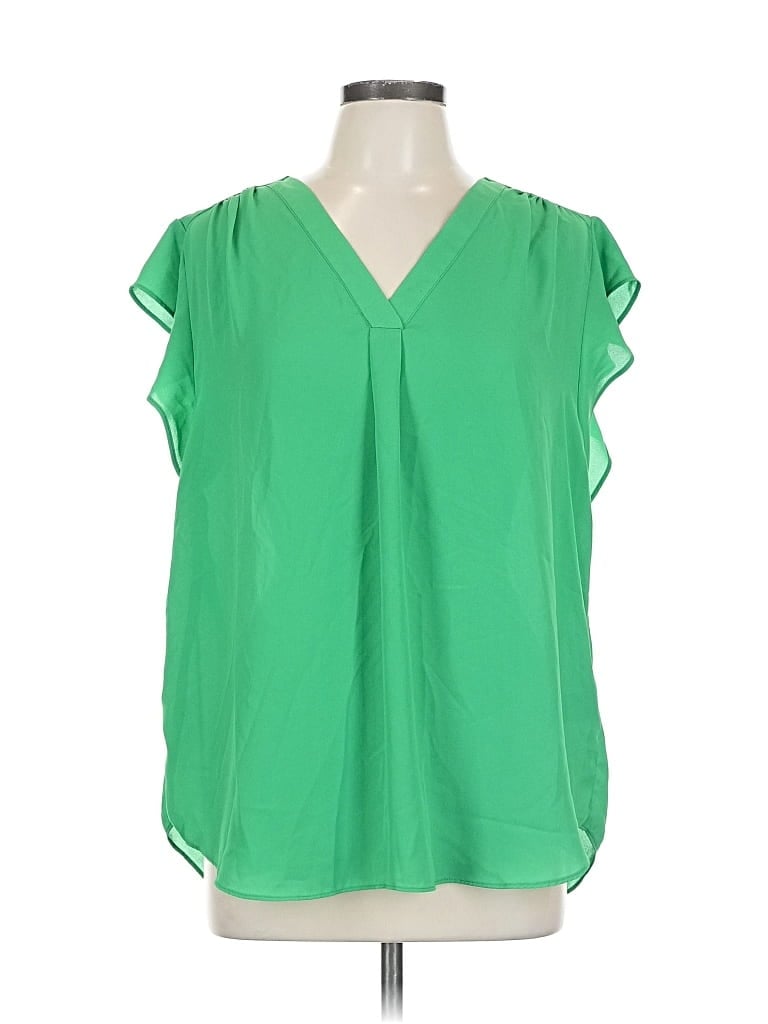 Click to view more detailed imagery on our partner's website Pre-owned Cynthia Steffe Short Sleeve Blouse In Green