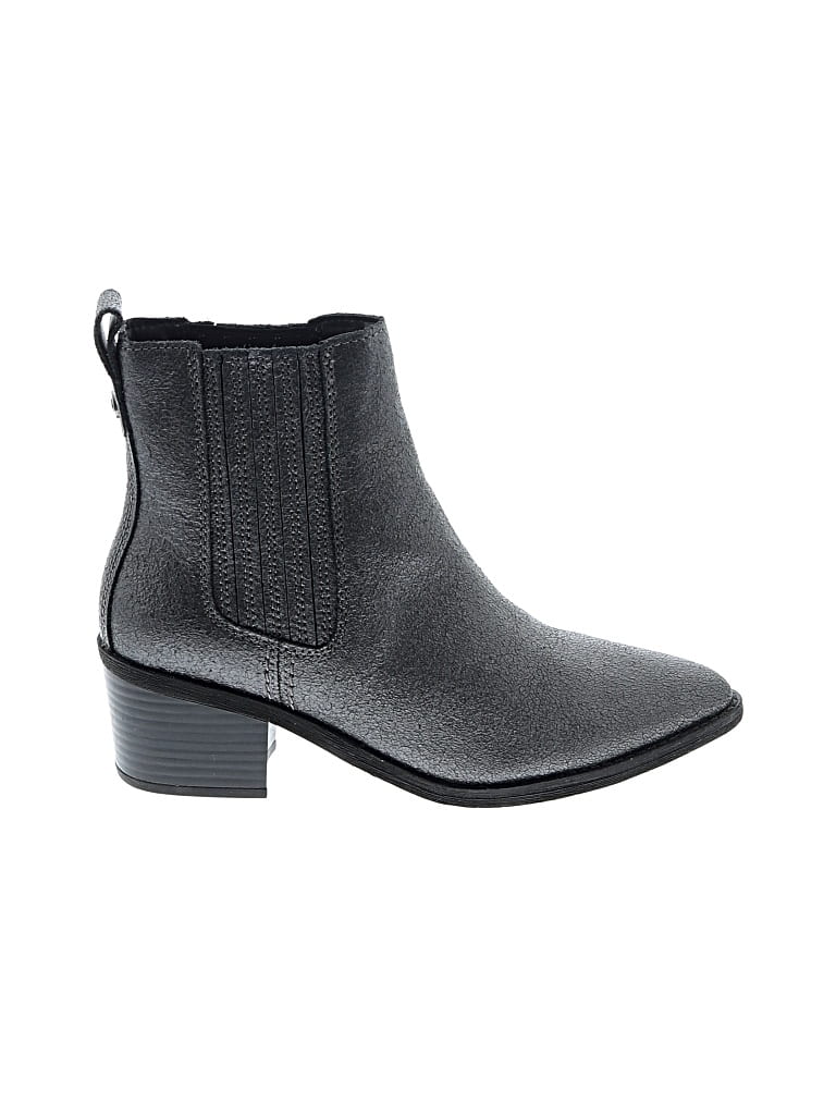 Pre-owned Clarks Ankle Boots In Gray
