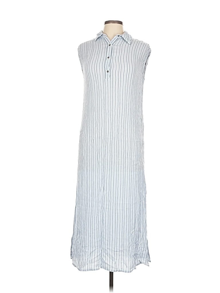 Click to view more detailed imagery on our partner's website Pre-owned Billabong Casual Dress In Blue