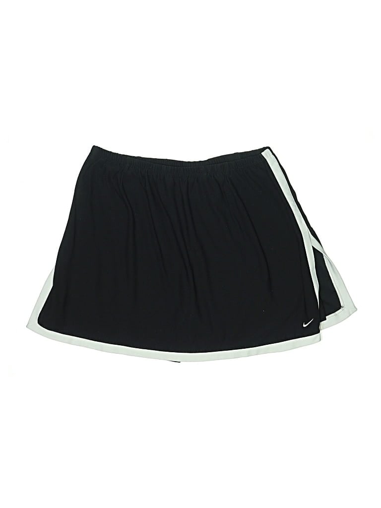 Click to view more detailed imagery on our partner's website Pre-owned Nike Active Skort In Black