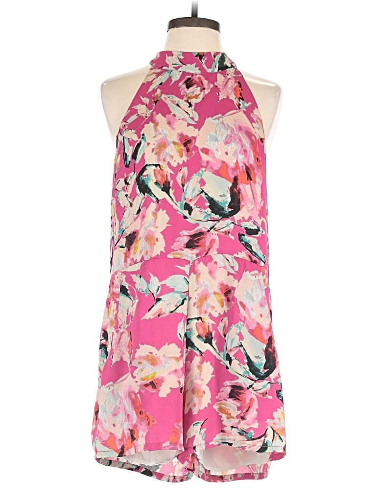 Click to view more detailed imagery on our partner's website Pre-owned Eight Sixty Romper In Pink