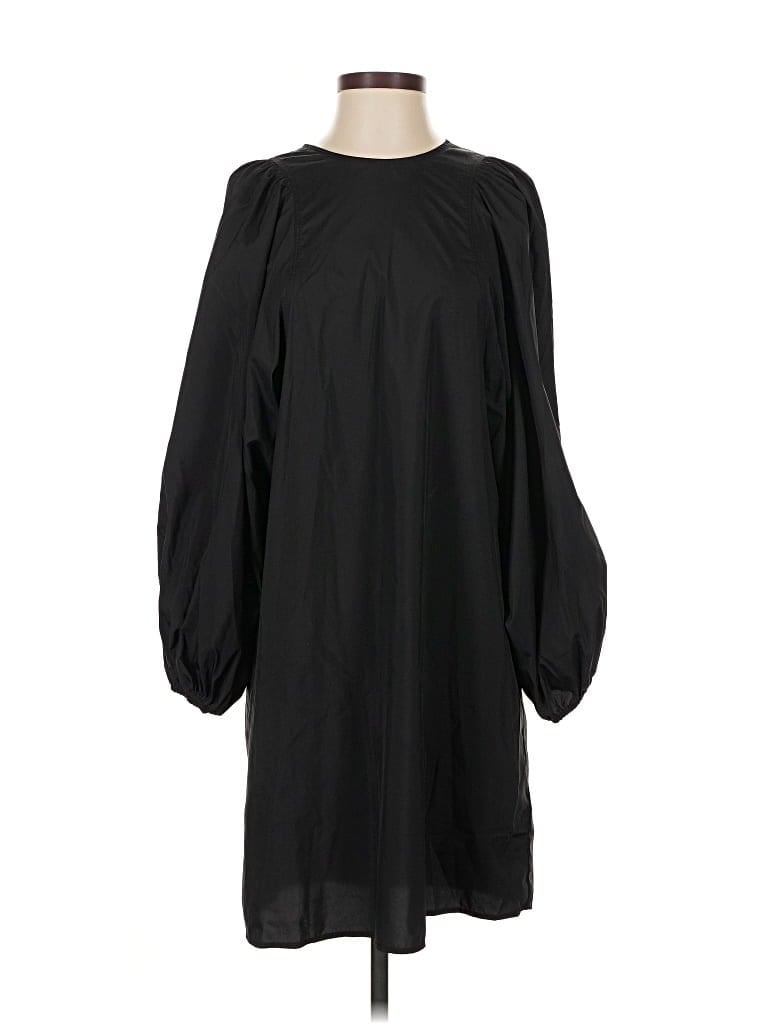 Pre-owned H&m Casual Dress In Black