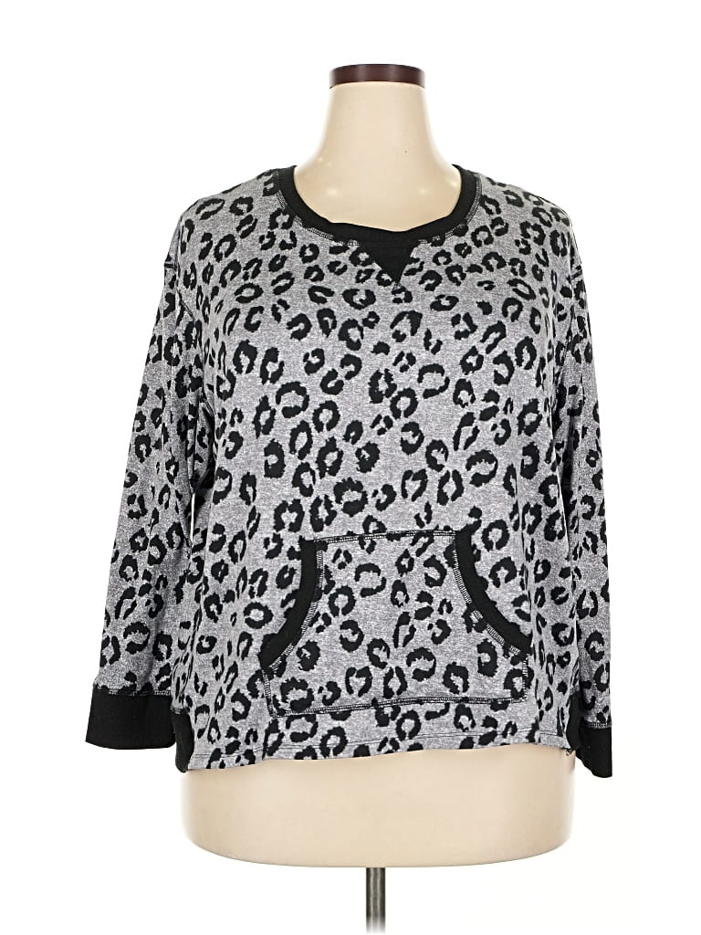 Click to view more detailed imagery on our partner's website Pre-owned Cuddl Duds Pullover Sweater In Silver