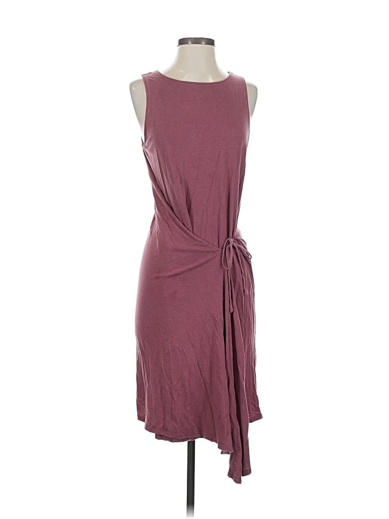 Click to view more detailed imagery on our partner's website Pre-owned Chelsea28 Casual Dress In Burgundy