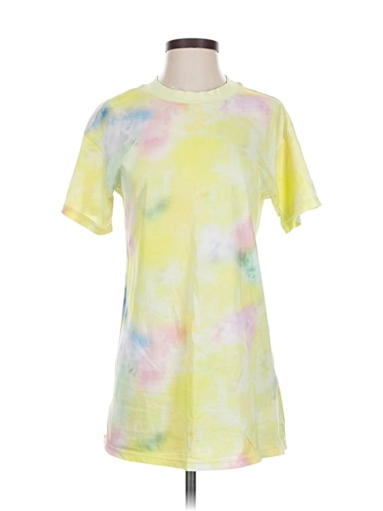 Pre-owned Alice And Olivia Alice + Olivia Short Sleeve T-shirt In Yellow