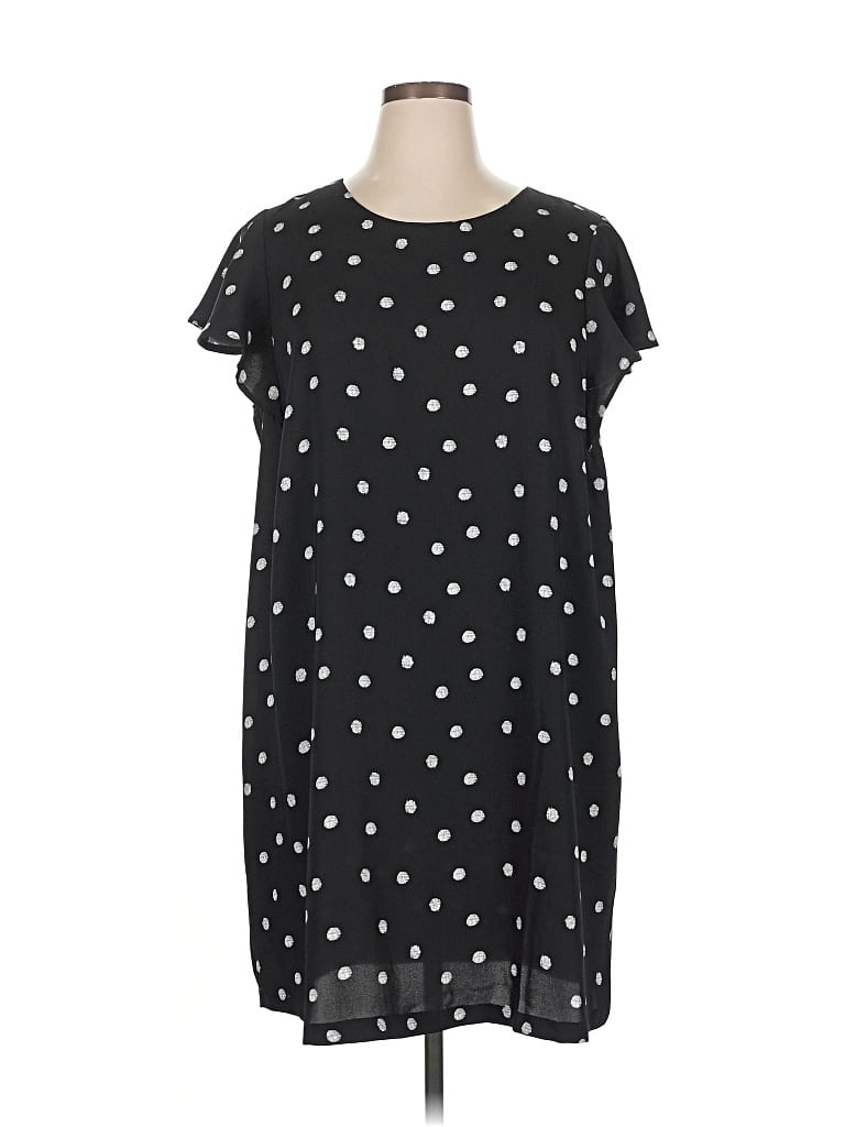 Click to view more detailed imagery on our partner's website Pre-owned Tahari Casual Dress In Black