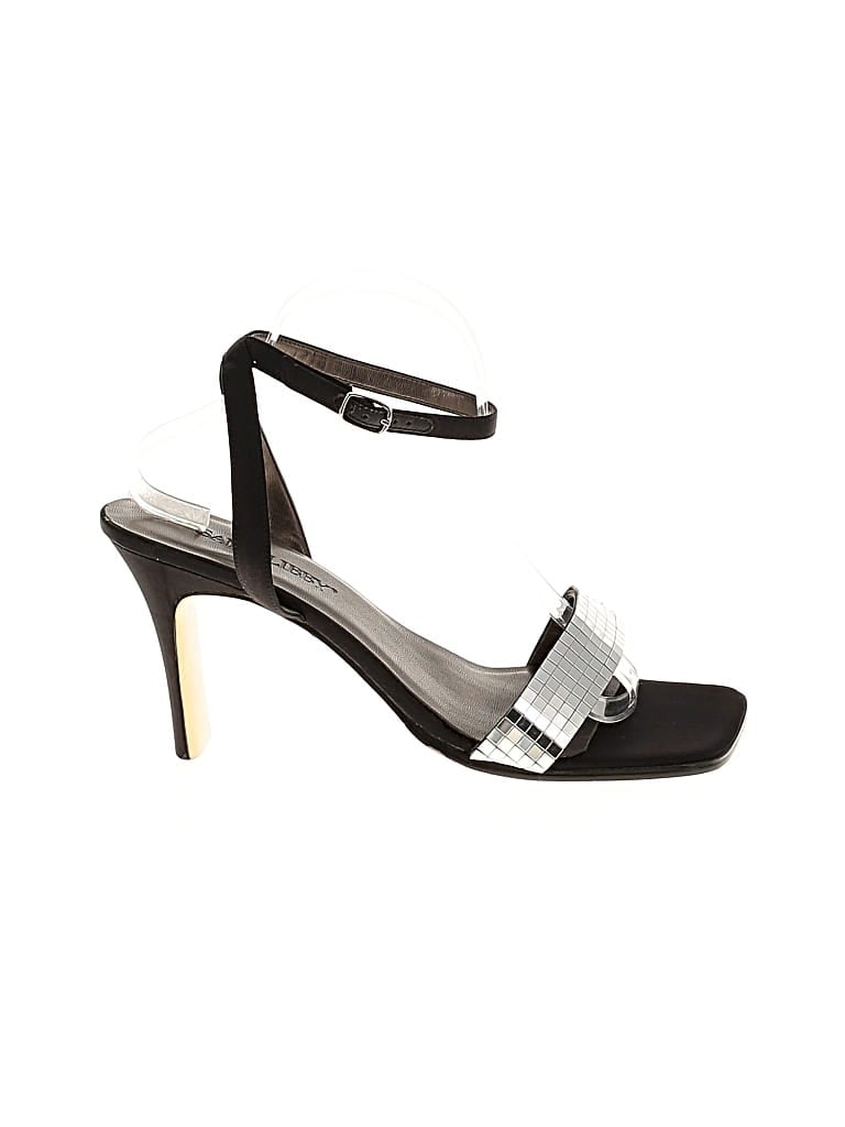 Click to view more detailed imagery on our partner's website Pre-owned Sam & Libby Heels In Black
