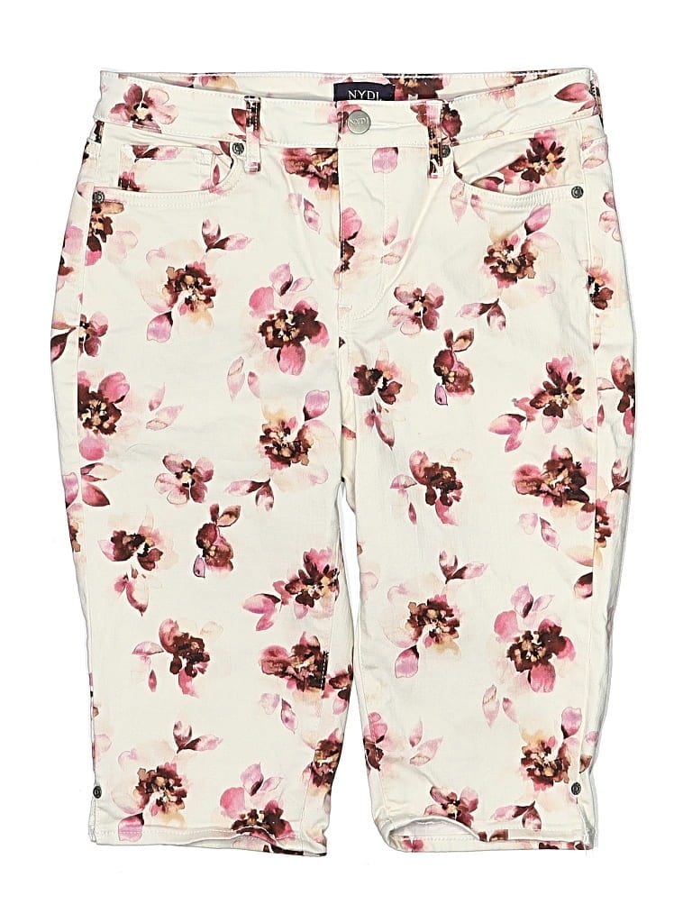 Click to view more detailed imagery on our partner's website Pre-owned Nydj Shorts In White