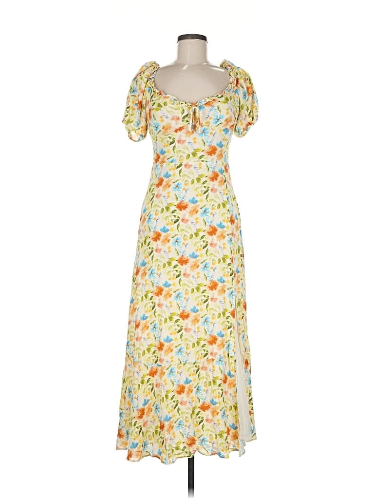 Pre-owned Astr Casual Dress In Yellow