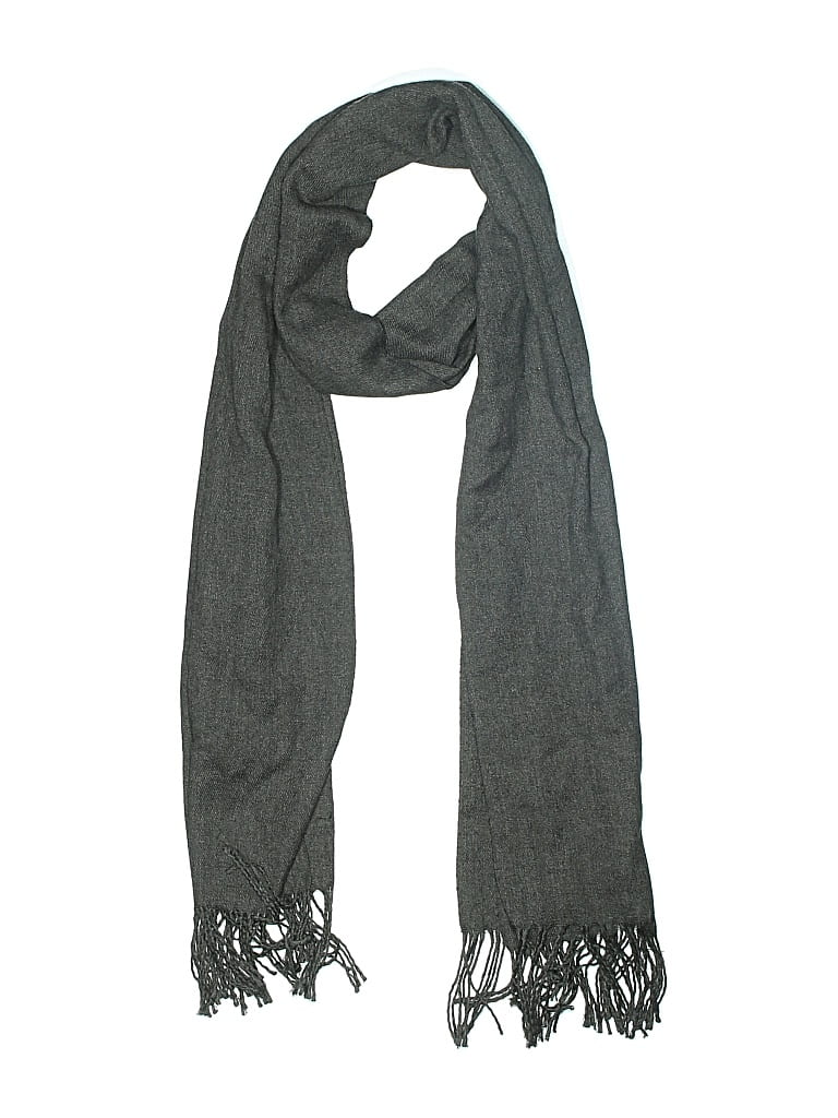 Click to view more detailed imagery on our partner's website Pre-owned H&m Scarf In Gray