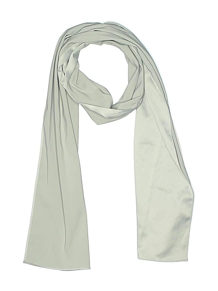 Click to view more detailed imagery on our partner's website Pre-owned Unbranded Scarf In Gray