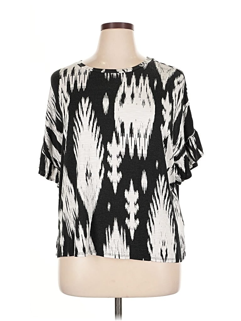 Pre-owned Lularoe 3/4 Sleeve T-shirt In Black