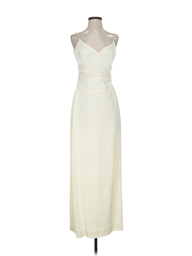 Click to view more detailed imagery on our partner's website Pre-owned Nicole Miller Cocktail Dress In White
