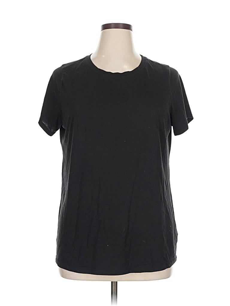 Pre-owned Torrid Short Sleeve T-shirt In Black