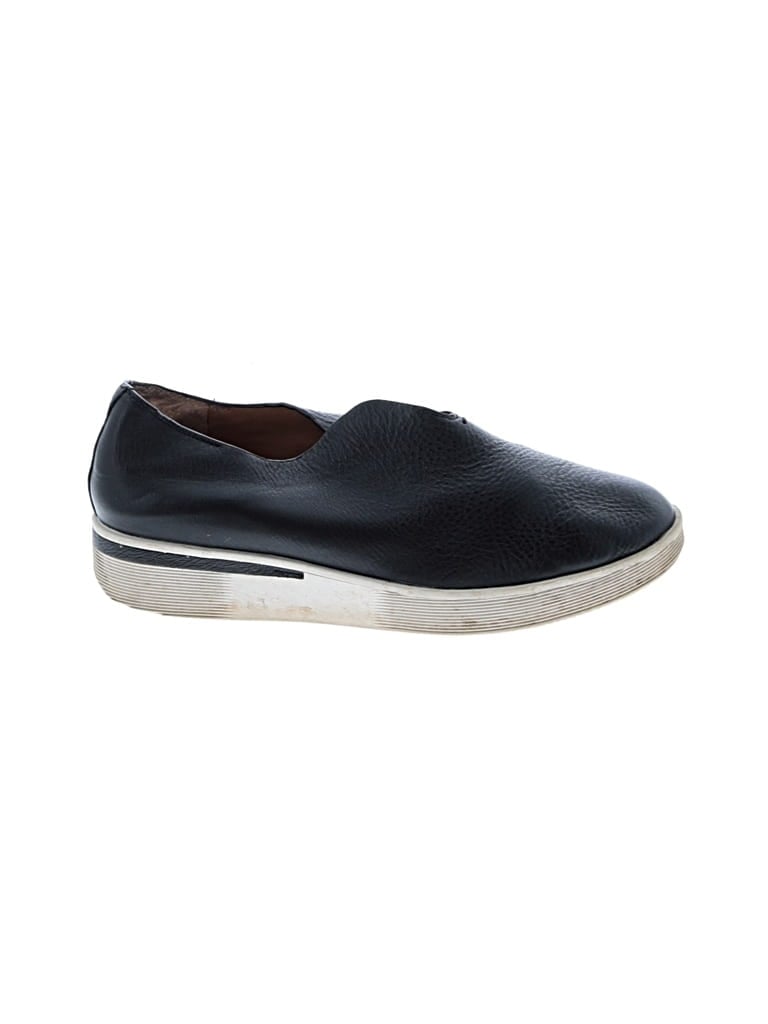 Pre-owned Gentle Souls By Kenneth Cole Sneakers In Black