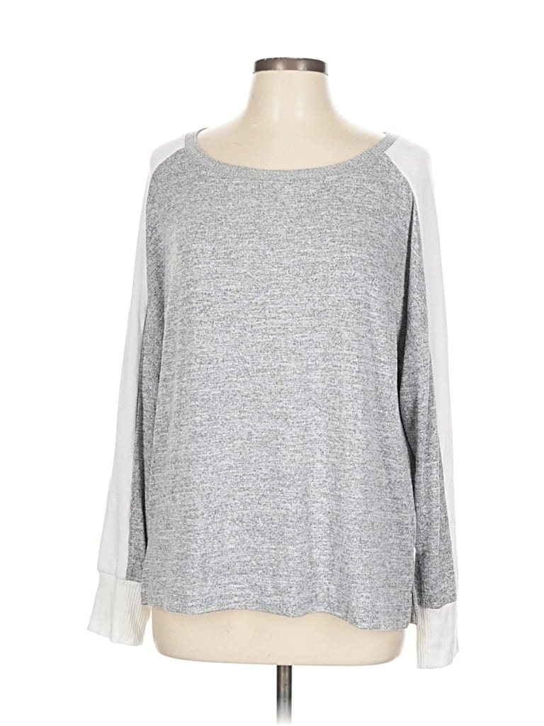 Click to view more detailed imagery on our partner's website Pre-owned Gap Pullover Sweater In Gray