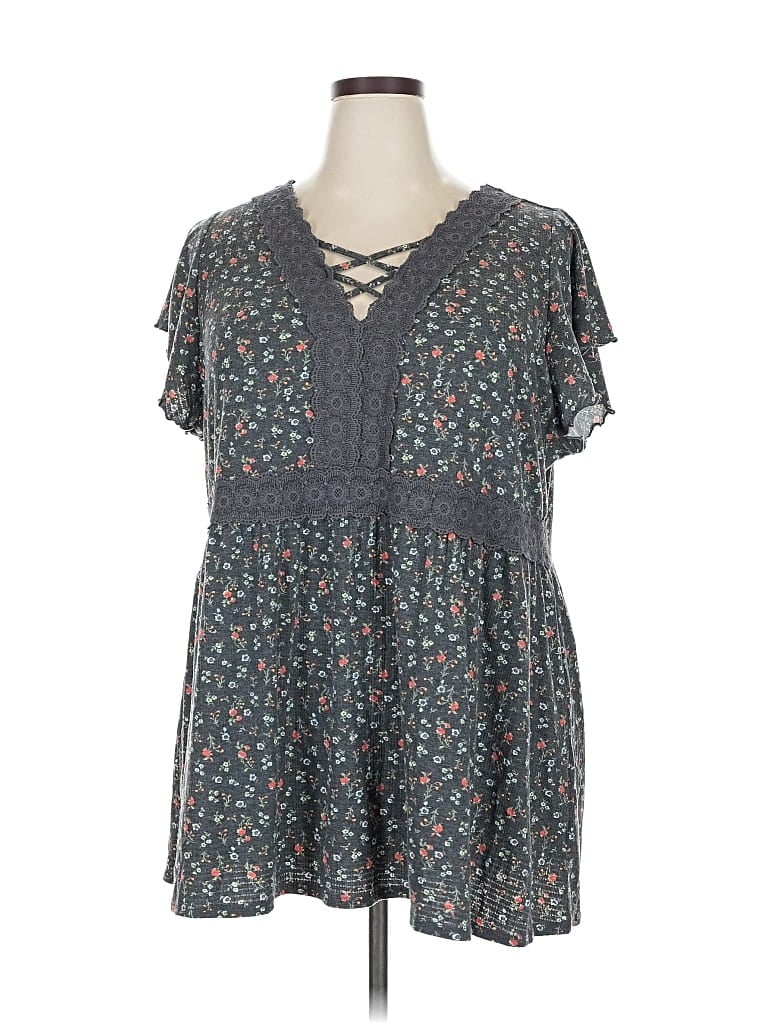 Pre-owned Torrid Short Sleeve Blouse In Gray