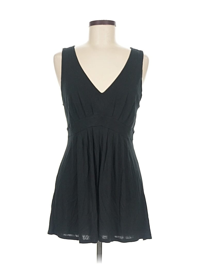 Pre-owned Banana Republic Sleeveless Blouse In Black