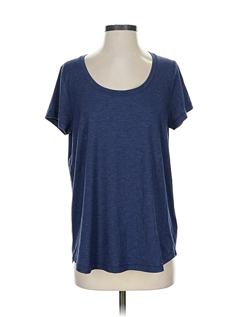 Click to view more detailed imagery on our partner's website Pre-owned Athleta Short Sleeve T-shirt In Blue