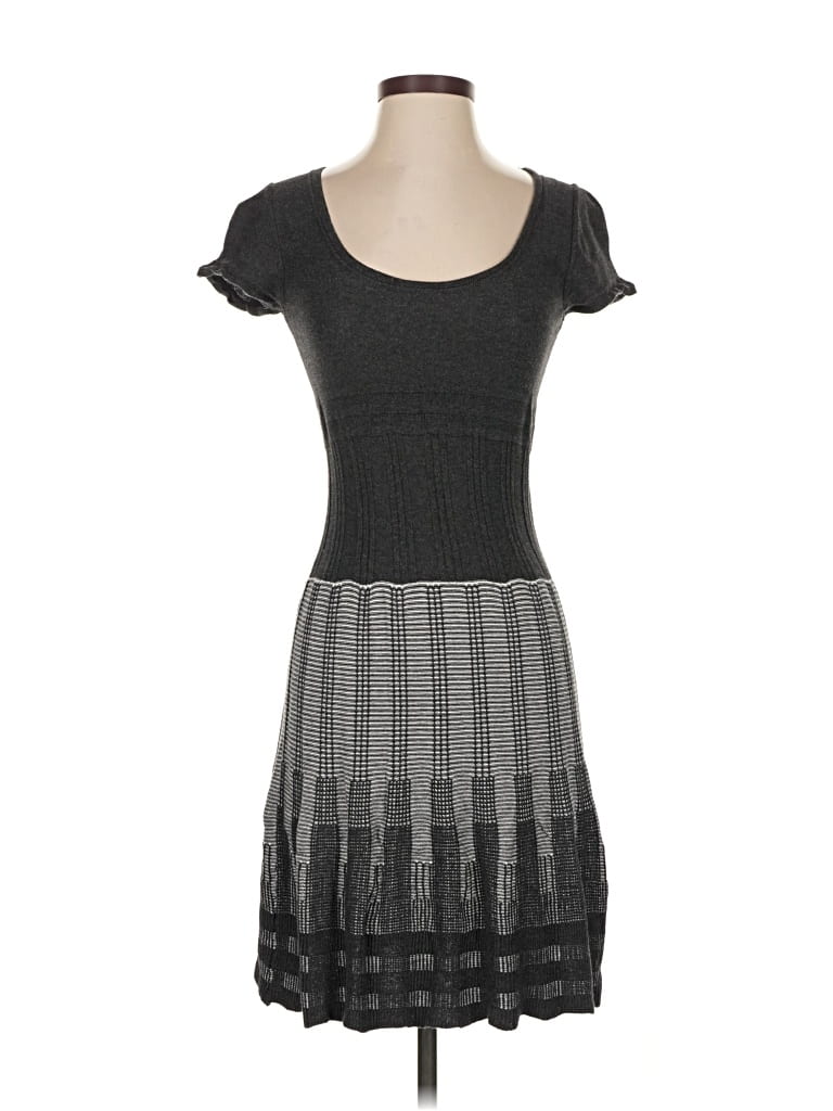 Pre-owned Max Studio Casual Dress In Gray