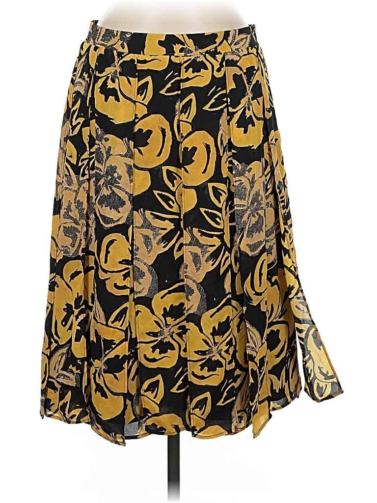 Pre-owned Who What Wear Casual Skirt In Gold