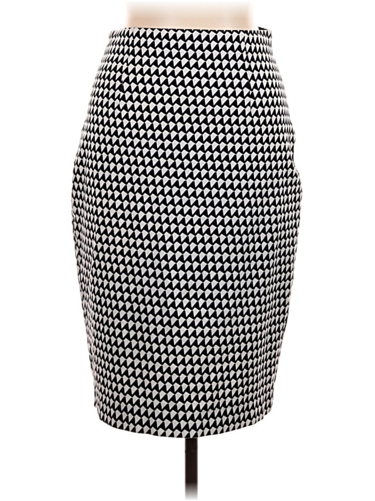 Click to view more detailed imagery on our partner's website Pre-owned Banana Republic Formal Skirt In Black