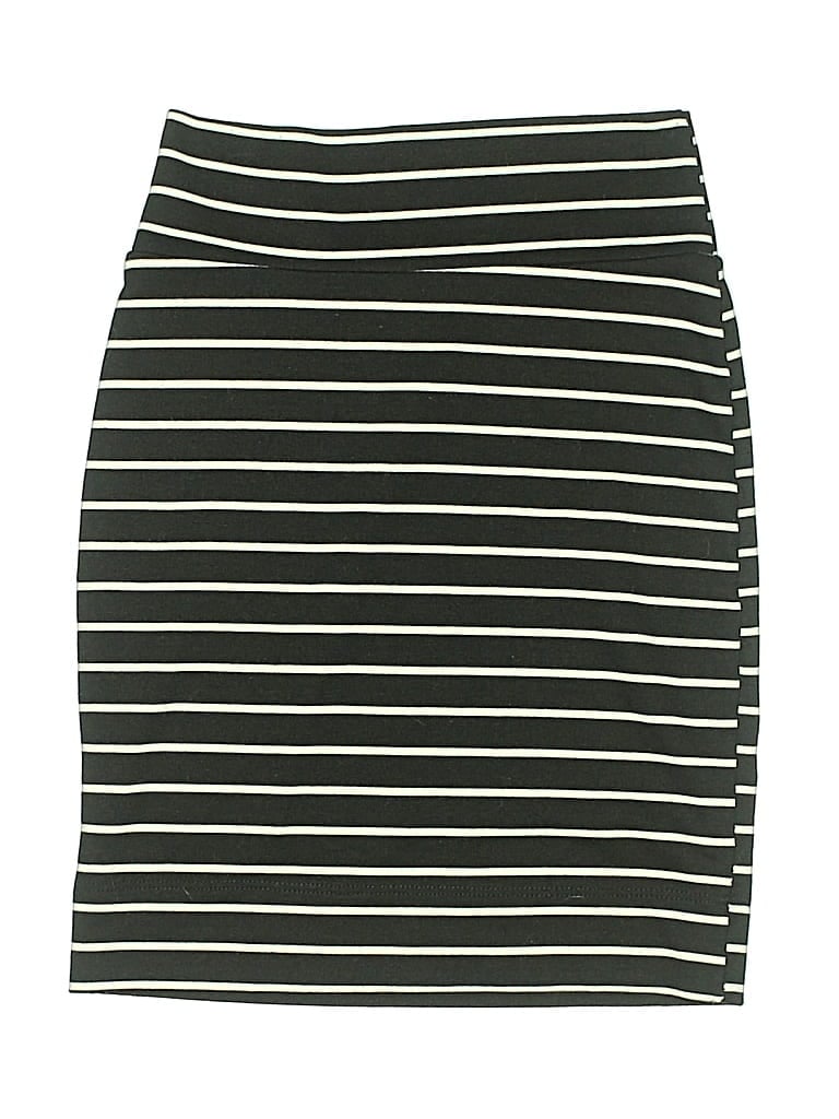 Click to view more detailed imagery on our partner's website Pre-owned Aqua Skort In Black