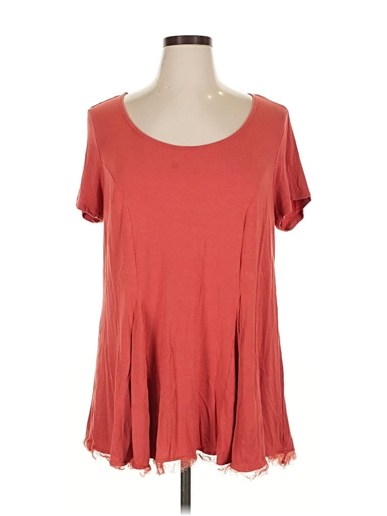 Pre-owned Torrid Short Sleeve T-shirt In Red