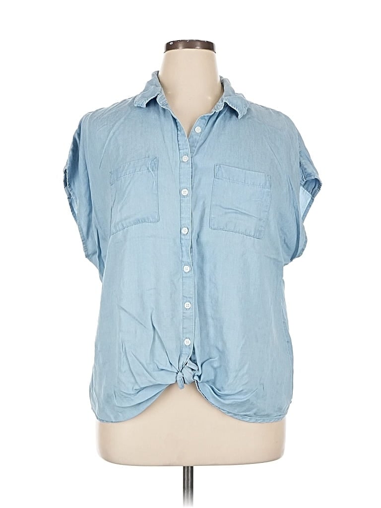 Pre-owned Torrid Short Sleeve Button Down Shirt In Blue