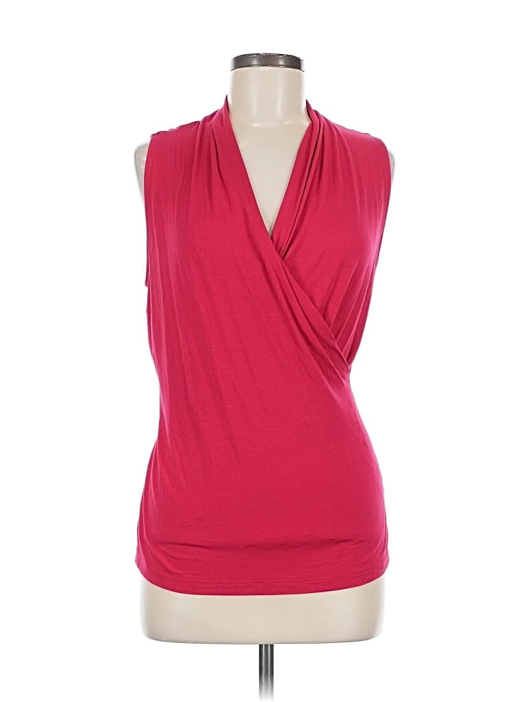 Click to view more detailed imagery on our partner's website Pre-owned Carmen Marc Valvo Sleeveless Blouse In Red
