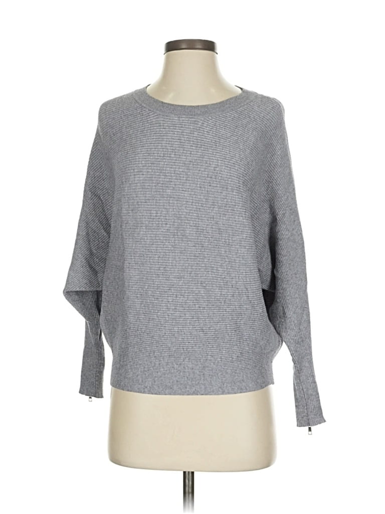 Click to view more detailed imagery on our partner's website Pre-owned Carmen Marc Valvo Pullover Sweater In Gray