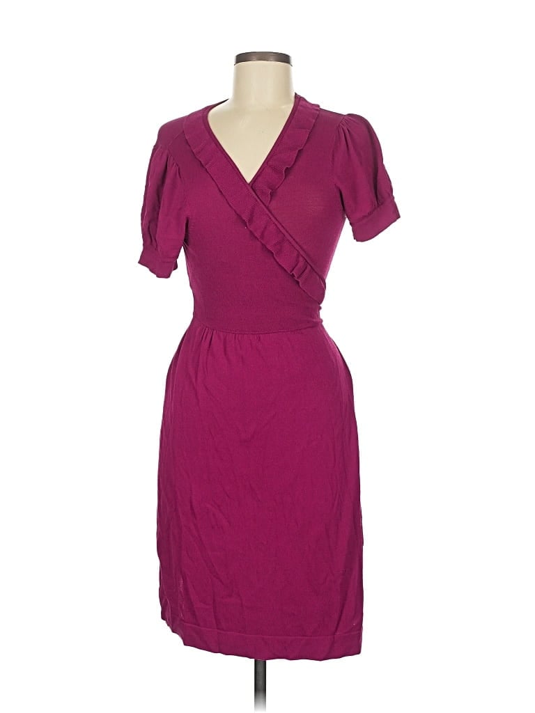 Click to view more detailed imagery on our partner's website Pre-owned 525 America Short Sleeve Top Burgundy Sweetheart Neckline Tops